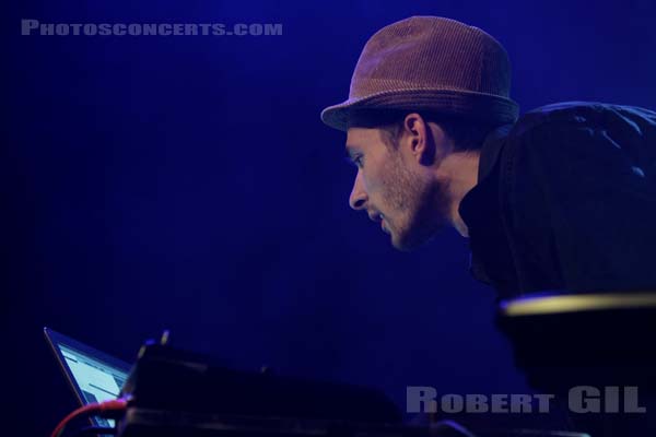 LE CHAPELIER FOU - 2009-10-06 - PARIS - La Maroquinerie - 